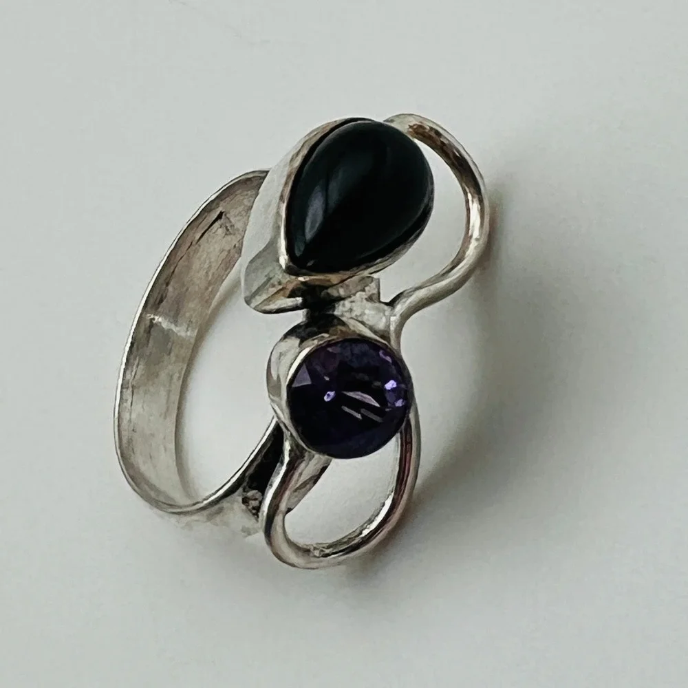 Silver Tone Bypass Ring Amethyst‎ Black Cabochon Stone Size 6 Boho Chic
